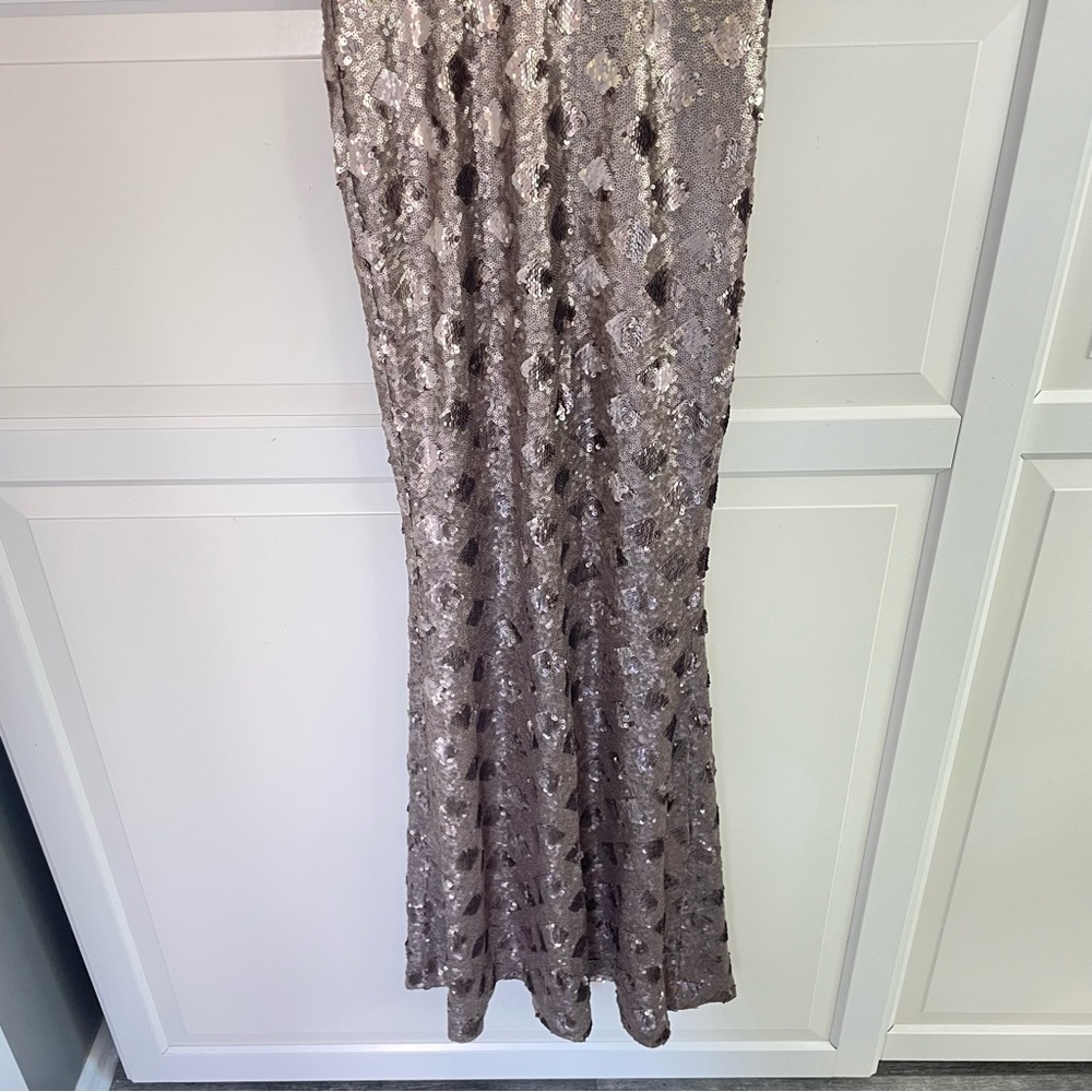 Dress the Population Gold Sequin Maxi Dress - Picture 6 of 14